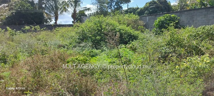 Residential land - 419 m² Calebasses, North