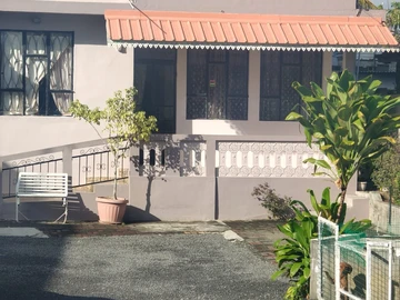 7 Bedroom House