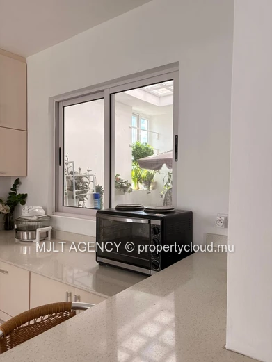 Two-storey house for sale, perfect for two families with independent living spaces