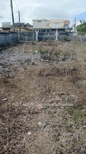 Residential land - 1055 m² St Pierre, Center