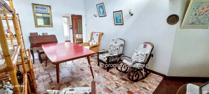 Spacious 4  Bed Room, Home in Beau Bassin - with Lush Garden Oasis