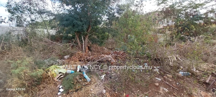 Residential land - 570 m² Pointe aux Sables, West